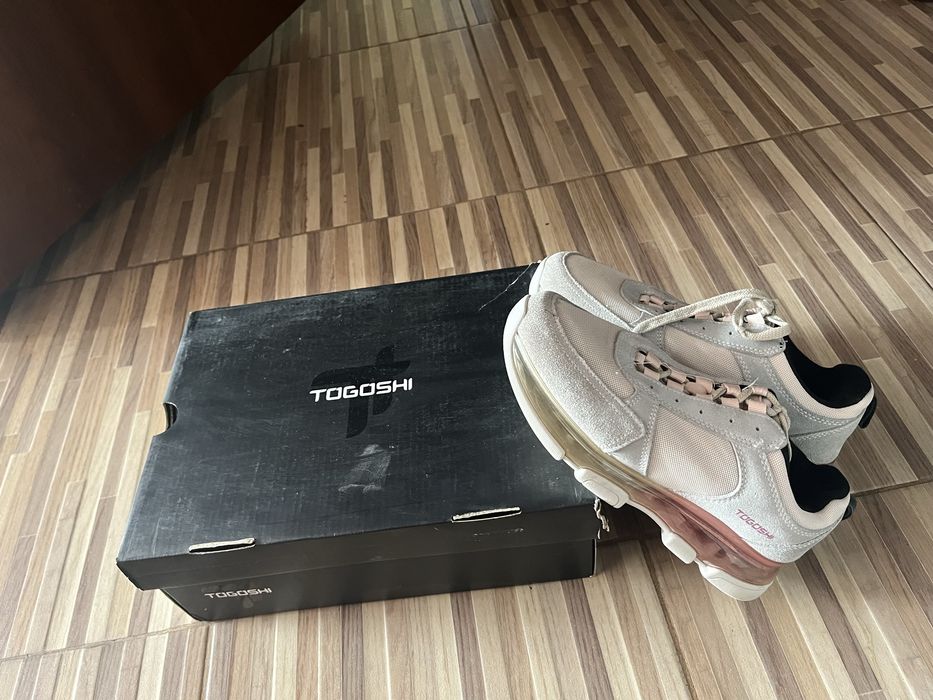 Дамски сникърси Togoshi Уникален модел
