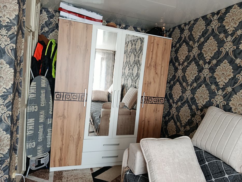 Продаёт 1 комнатная квартира
