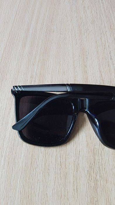 Vand ochelari de soare