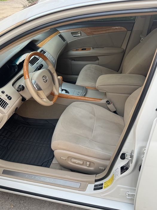 Продпётся тойота авалон 2007 года в идияльном состояние