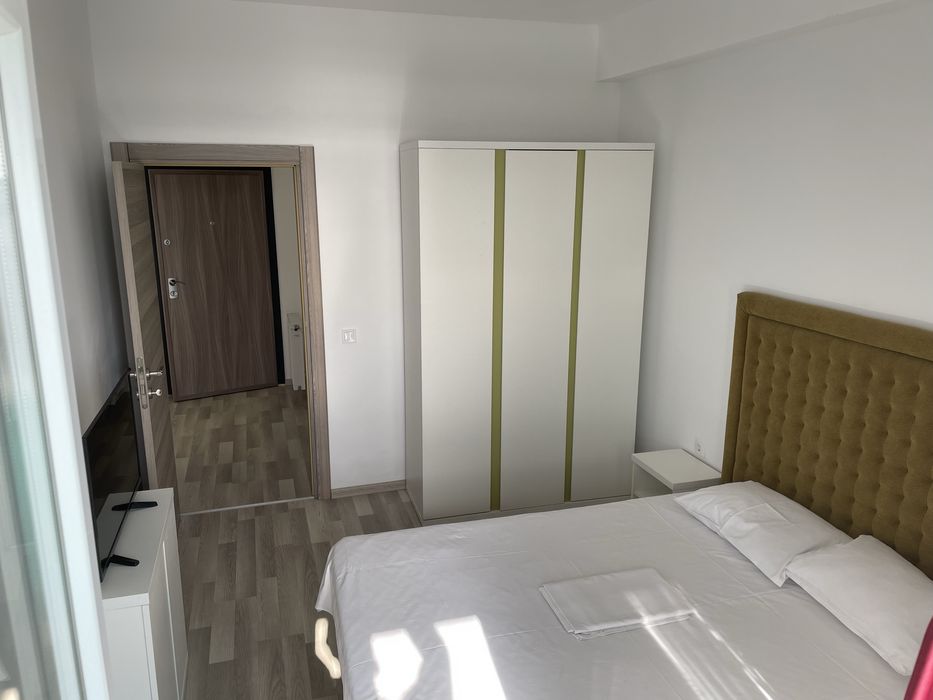 Inchiriez apartament 2 camere Mamaia Summerland termen lung