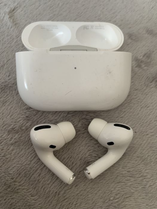 Casti airPods pro                 ,