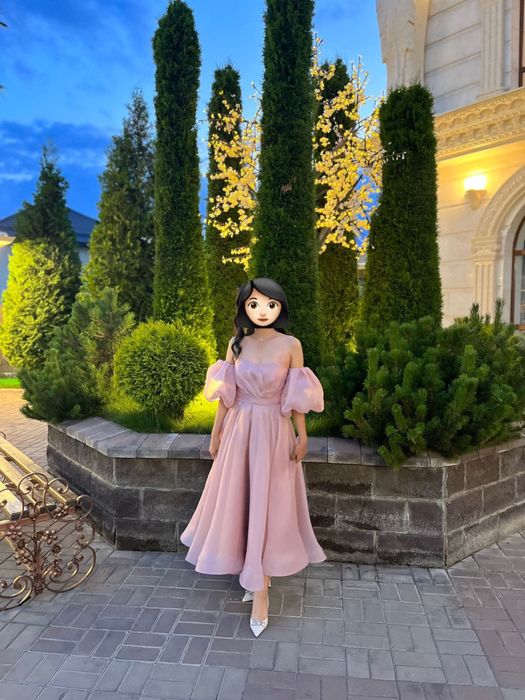 Шикарное вечернее платье.