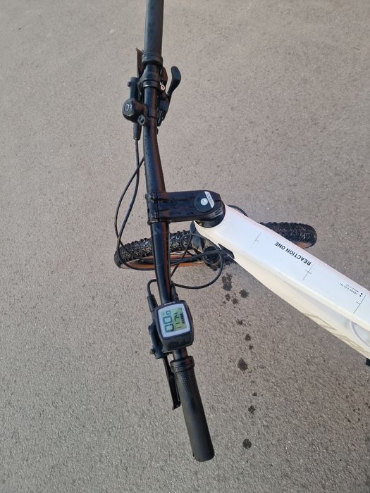 Bicicleta Cube Reaction ONE