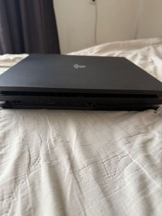 Ps4 pro 1TR в запазено състояние