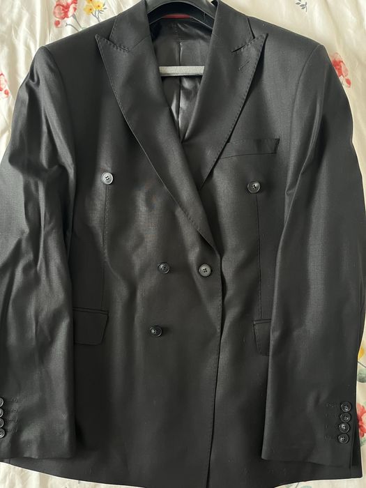 Costum elegant barbatesc