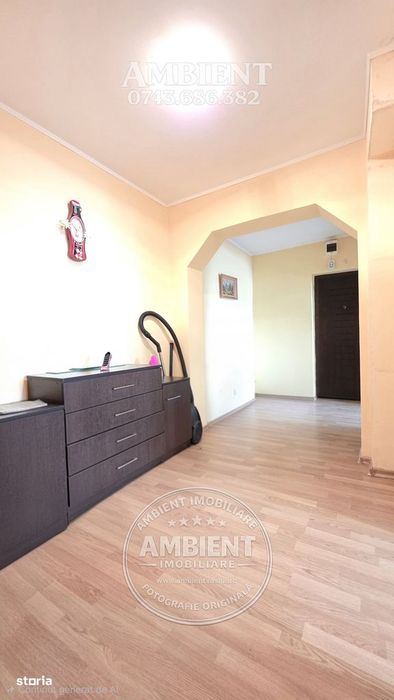 Apartament cu 3 camere, etaj 8, mobilat și utilat, zona GARĂ;