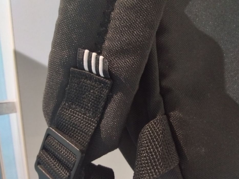 Голяма оригинална раница Адидас оригинал - и за мъже и за дами