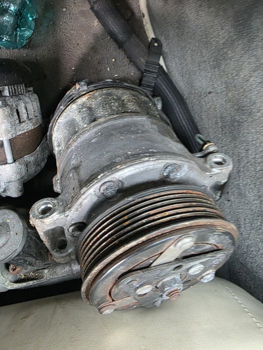 Компресор за климатик на Jaguar или Range Rover 3.0 дизел