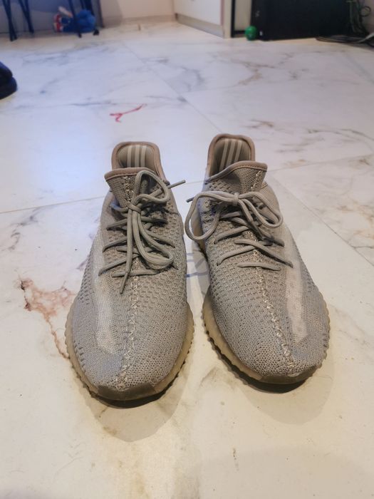 Adidas Yeezy Boost V2 Taillight