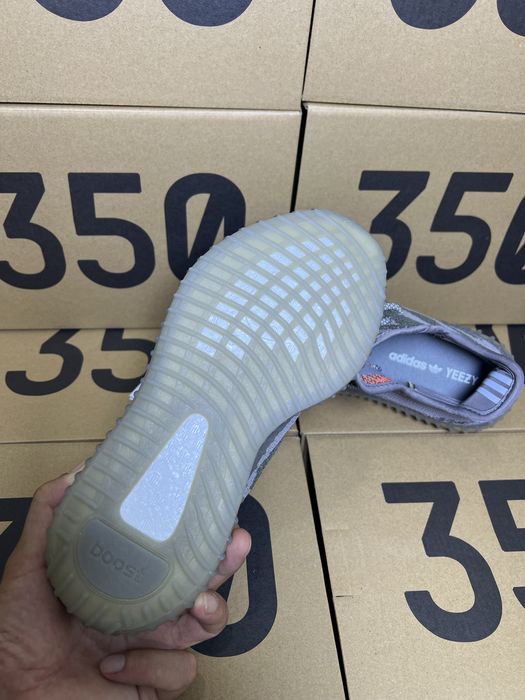 Yeezy Boost 350 V2