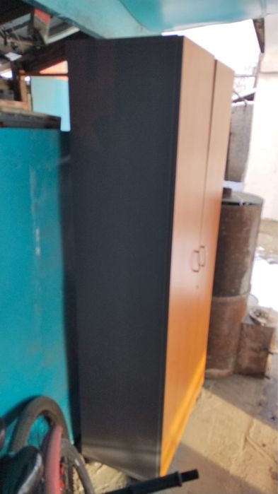 Продам срочно шкаф бу