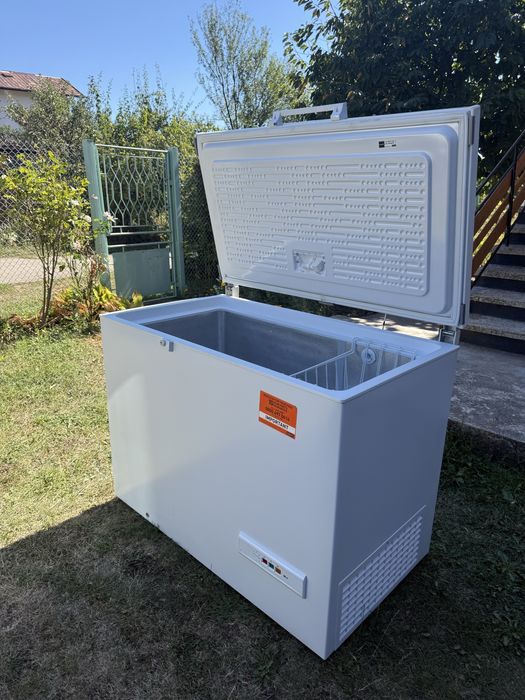 Фризер тип ракла Hotpoint 315L – Отлично състояние (Италия)