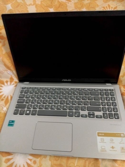 Продавам изгодно лаптоп асер