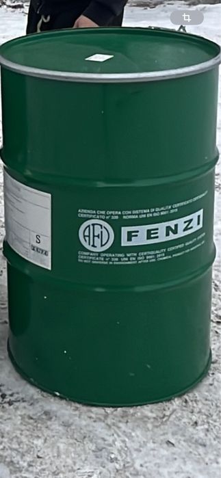 Железные бочки + канистры