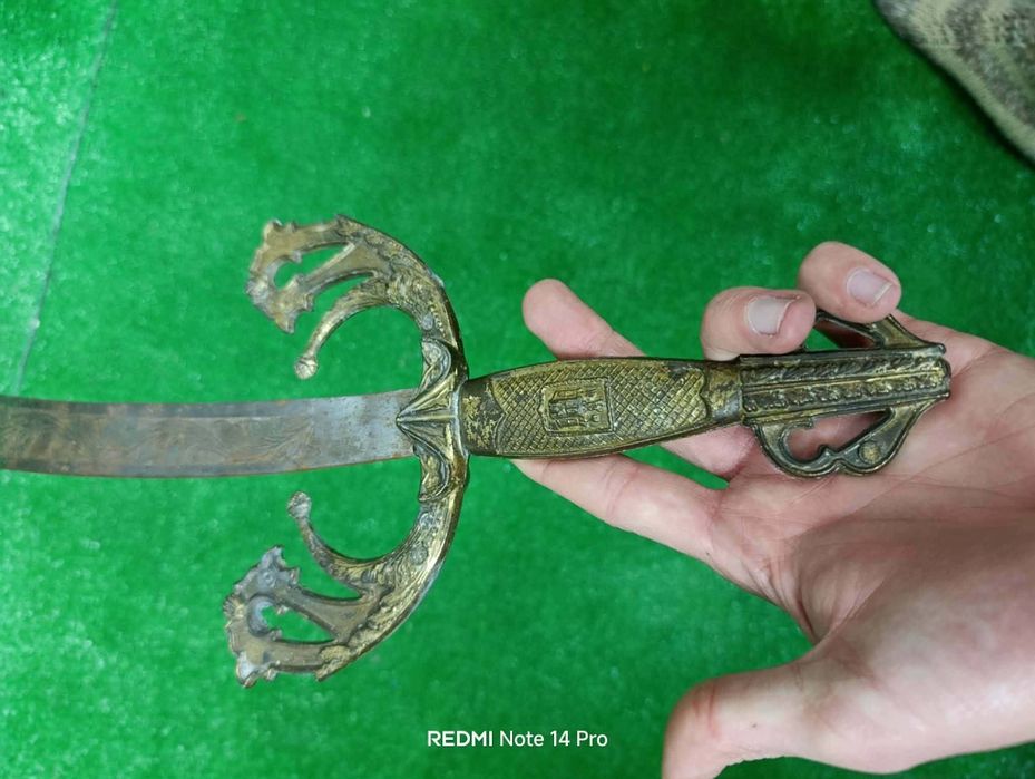 Меч за битов кът механа