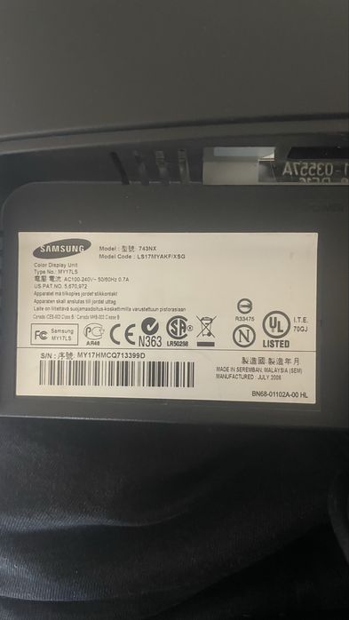 Монитор Samsung 743NX