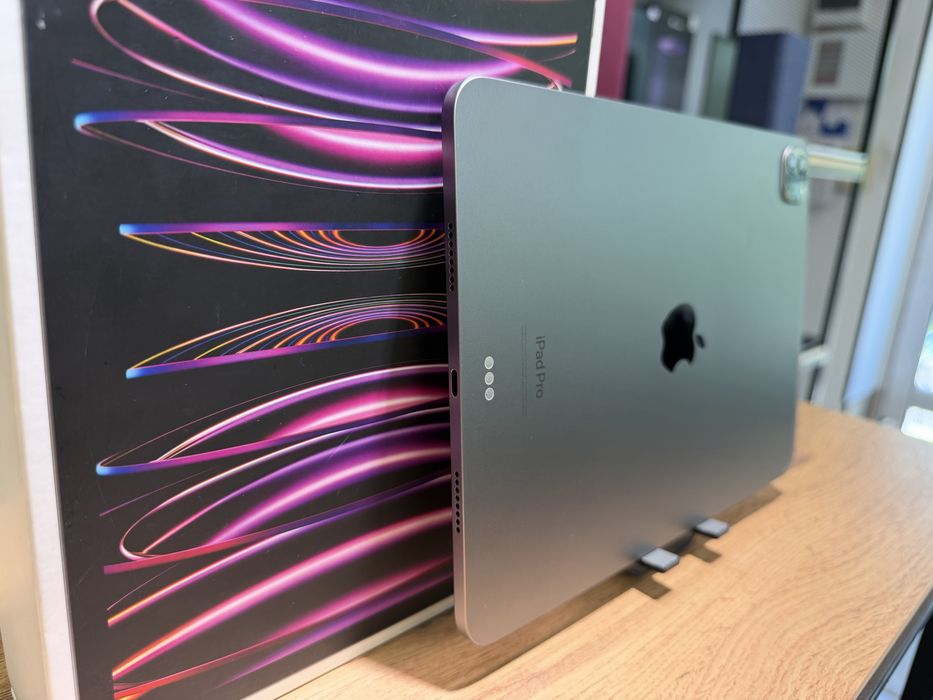 iPad Pro 11" 4 Generation, 256 GB, Wi-Fi Space Gray, АКБ90%, 1939/А10