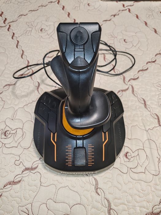 Set Thrustmaster T.16000M