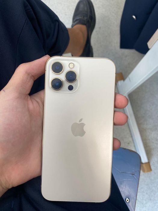 Продам 12 про макс