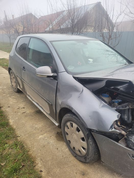 Golf 5  benzina ,GPL 1,4 avariat