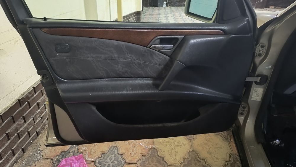 Мерседес 210 кузов лупарик