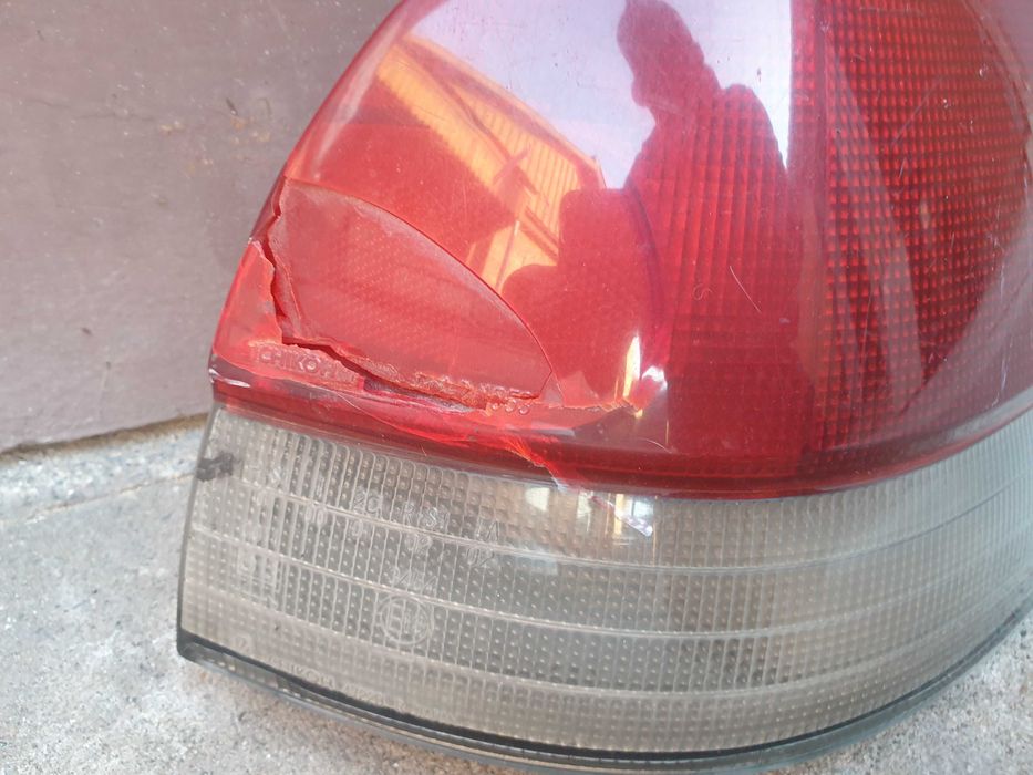 Задний фонарь Subaru