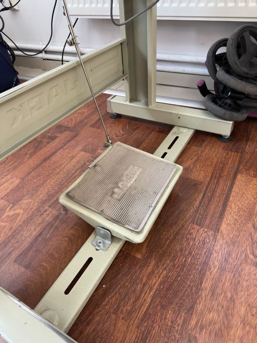 Masina de cusut industriala liniara Jack