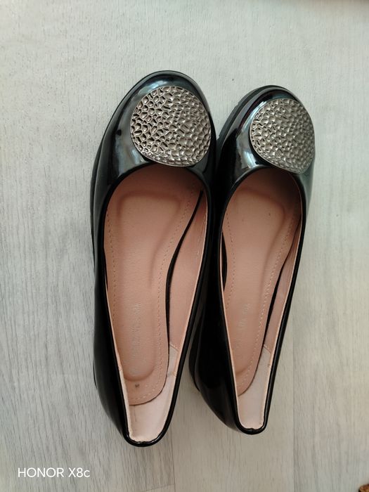 Туфли 38-размер почти новые