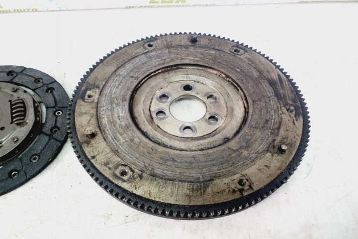 Kit ambreiaj volanta masa simpla 1.4 1.6 benzina aua blf r030105271d Volkswagen VW Golf 5 seria