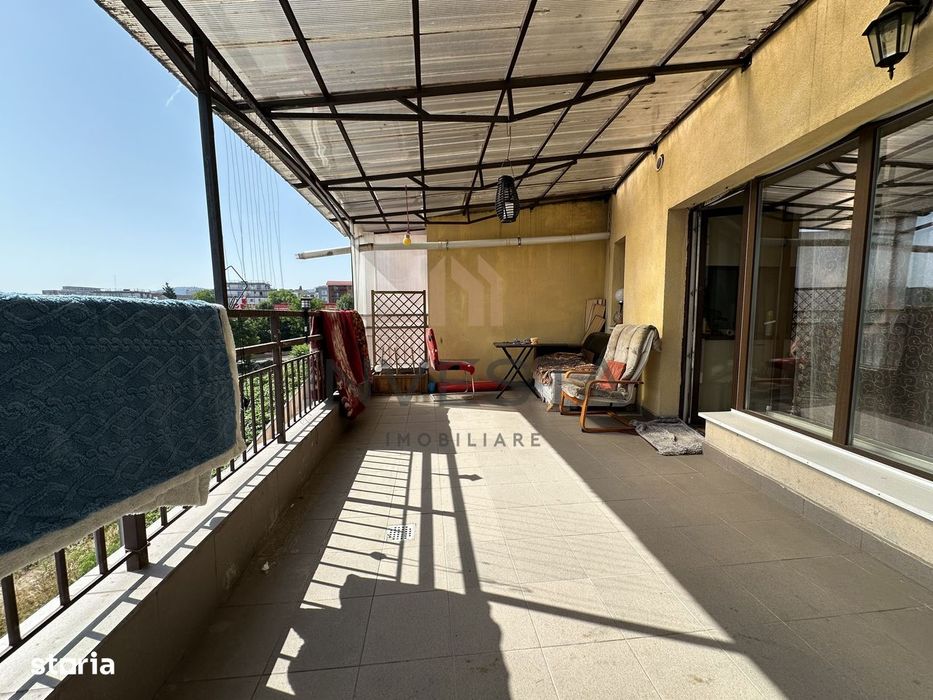 Apartament 3 camere, etaj intermediar, parcare subterana, zona Zorilor