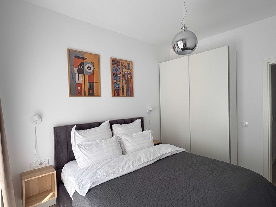 Inchiriez 2 camere Silk District & parcare subterana