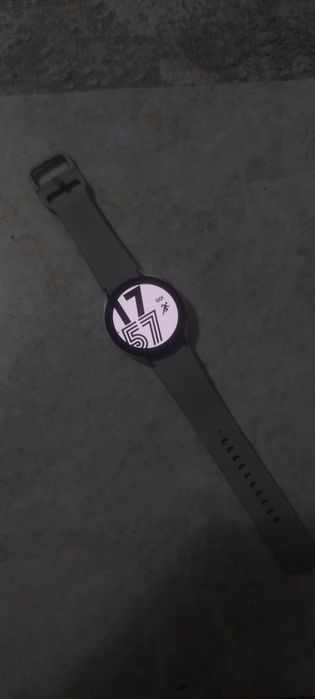 Продам Samsung watch4 ориг