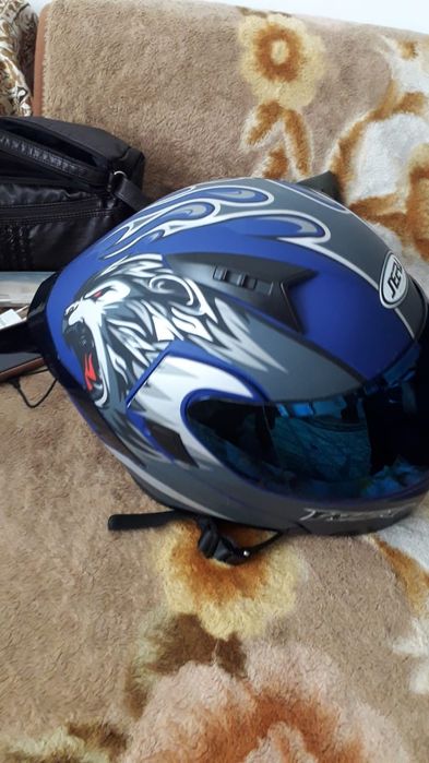 Шлем в отличном состоянии