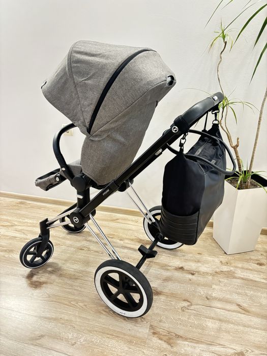 Бебешка количка Cybex Priam -шаси + седалка ТОП състояние