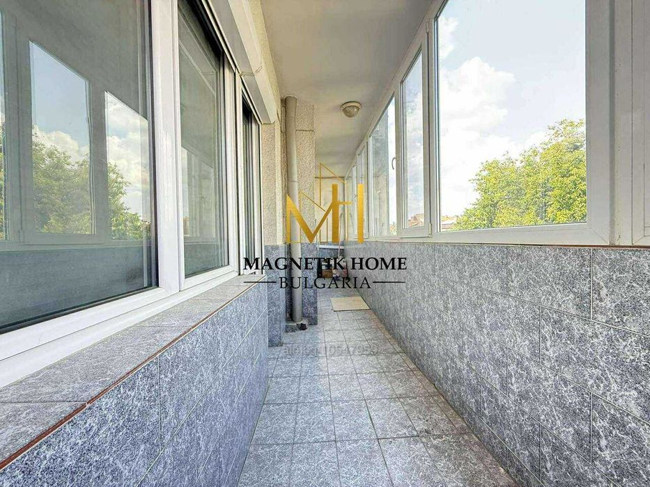 Дава се под наем Многостаен апартамент в Бургас, Център - 146 кв.м за 765 € - Снимка #12