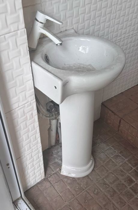 Раковина с пьедесталом + смеситель