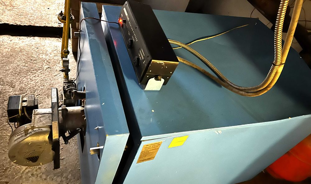 Котел на газ Thermostahl с горелка Riello