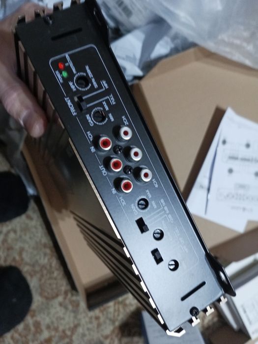 Усилитель мощности автомобиля Bermans 7800W