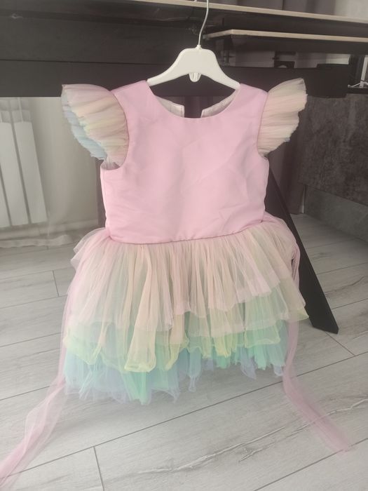 Продам платье нарядное