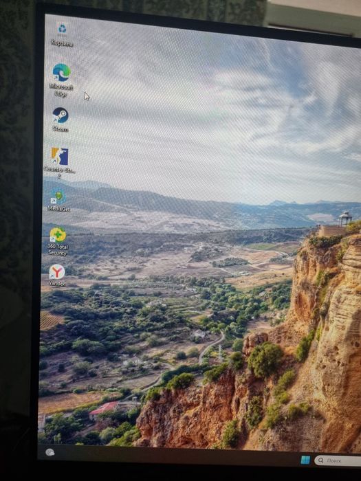 Computer Intel Core i3 ofis va grafik ishlar uchun