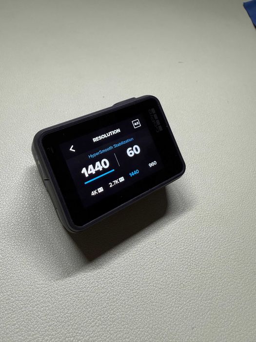 GoPro Hero 7 Black + accesorii (carcasă waterproof, grip flotant)