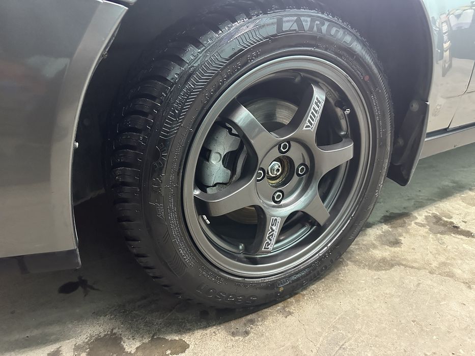 Продам диски R15 в идиальном состоянии не китай с шинами новыми