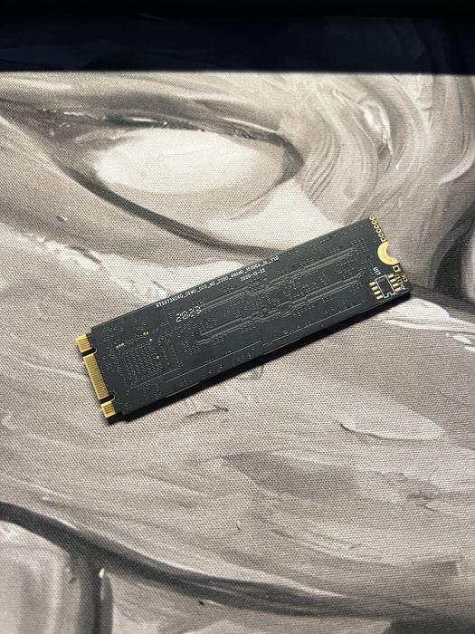SATA M2 накопитель, абсолютно новый