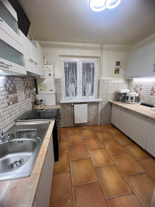 apartament 3 camere decomandat
