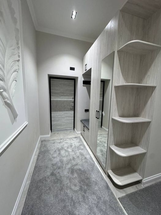 Сдается 2 комнатная квартира на БИЙ. 700 у.е.