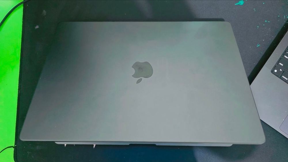 Macbook pro M4 pro 16" 24/512 ideal holatda