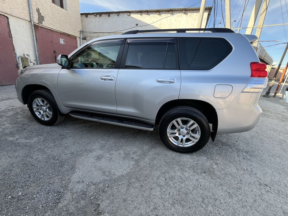 Тойота ланд крузер прадо