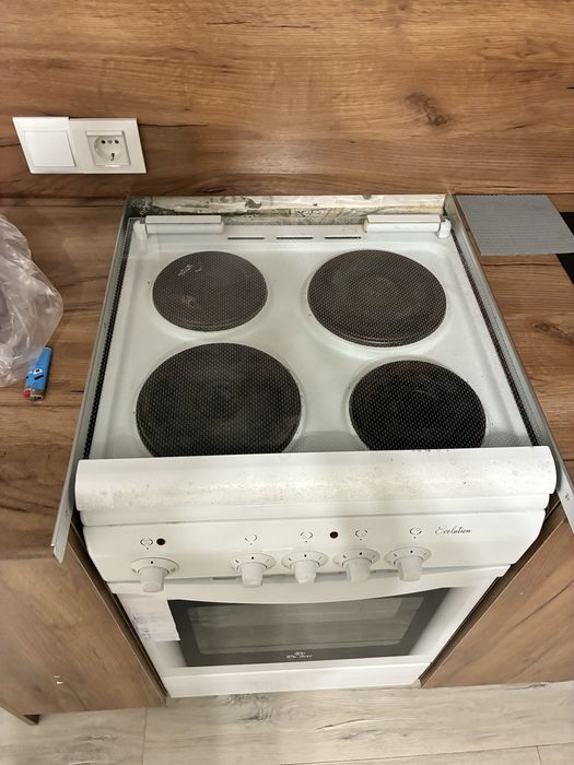 продам электрическую плиту