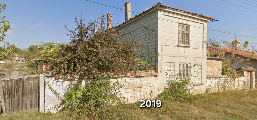 Продавам къща в село Врнчан